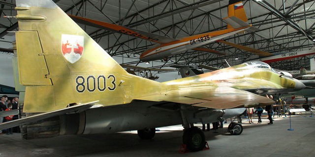 MiG-29 ve sbírce Leteckého muzea Kbely. Tento letoun byl zařazen ve výzbroji československé armády. 