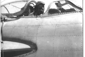 V kabině MiGu-15 v roce 1960. Foto: archiv J. Pavlíka