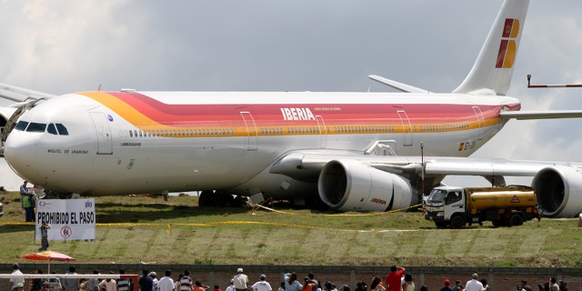 A340-600 EC-JOH po nehodě v Quitu. Zdroj: Cdn-business.org 