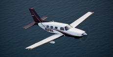 Piper Malibu Mirage nad oceánem. Podle imatrikulace vidíte, že to není naše letadlo, ale takhle nějak nás někdo vidět mohl také. Ilustrační foto: Piper-France.com Piper Malibu Mirage nad oceánem. Podle imatrikulace vidíte, že to není naše letadlo, ale takhle nějak nás někdo vidět mohl také. Ilustrační foto: Piper-France.com