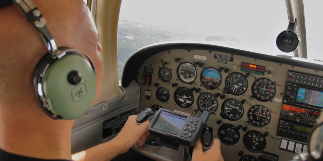 Letadlo plné GNSS zařízení. Foto: Archív autora