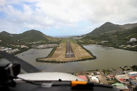  Letiště Grand Case ve francouzské části ostrova Saint Martin. Odsud jsme na Julianu letěli. Foto: Jiří Pruša