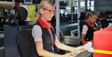 Helena Kocourková, check-in agentka, Czech Airlines Handling Helena Kocourková, check-in agentka, Czech Airlines Handling