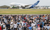 Le Bourget 2017: Airbus A380 při předváděcím letu. Zdroj: Siae Le Bourget 2017: Airbus A380 při předváděcím letu. Zdroj: Siae