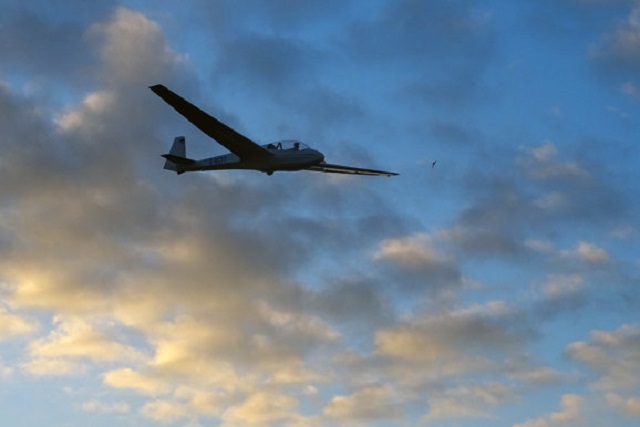 Slunečně letecké imprese nad Mausbach-Diepenlichenem pohledem pilota. Foto: Fabio Klevenz