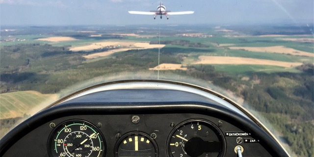 Pohled z Blaníka na vlečnou. Foto: Aeroklub Erpužice