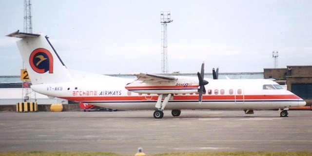 Dash 8 indické společnosti Archana Airways, kde M. Srnec působil v polovině devadesátých let. 