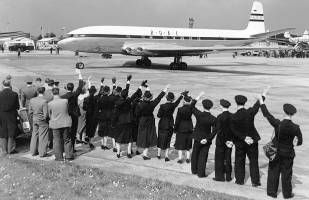 De Havilland DH 106 Comet 1 G-ALYP odlétá 2. května 1952 z Londýna