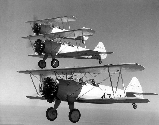 Formace letounů Boeing Stearman NS-1 v roce 1936