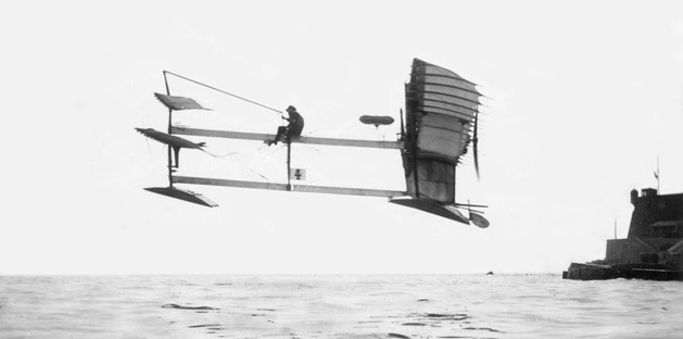 Hydravion Henri Fabreho během letu