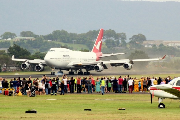 Poslední přistání „ City of Canberra“ 15. března 2015 na letišti Illawarra Regional Airport Foto: Qantas Heritage Colection