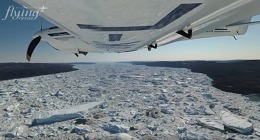 Přistání nedaleko Ledovcového fjordu zapsaného v UNESCO