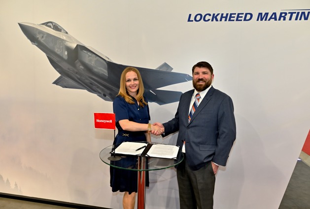 zuzana_Čižmárová_honeywell_a_grant_blaeser_lockheed_martin.jpg