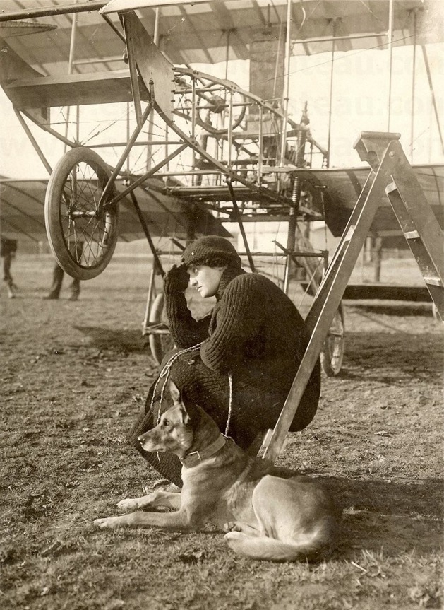 raymonde_de_laroche_foto_musée_de_l_air_et_de_l_espace.jpg