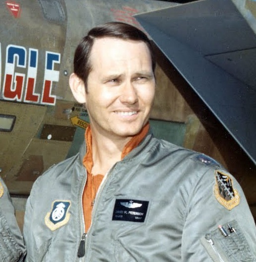 Major David W. Peterson, pilot rekordního stroje dne 26. ledna 1975 Foto: USAF