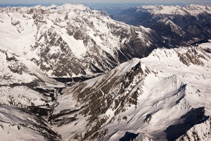 Švýcarská část průsmyky Grand St. Bernard, který odděluje masivy Mont Blanc a Monte Rosa
