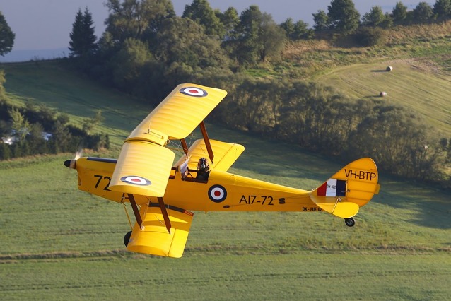 tiger_moth_ul_v_letu_foto_luboš_kubele_tn.jpg