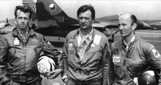 Piloti MiG-29: Hlava - Vašek - Hackel