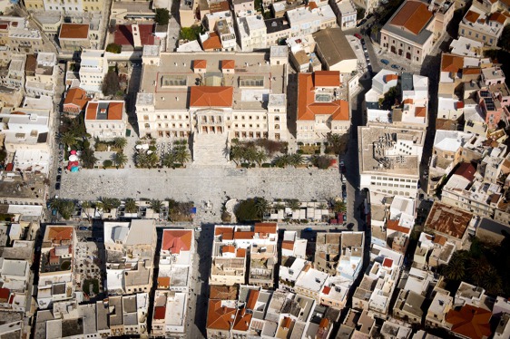 Radnice a centrální náměstí, Ermoupolis Radnice a centrální náměstí, Ermoupolis