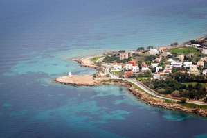 Maják na západním výběžku ostrova Aegina