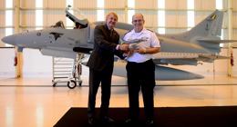 Embraer předal první modernizovaný AF-1B