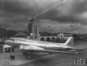 Douglas DST na letišti v kalifornské Santa Monice Foto LIFE Journal