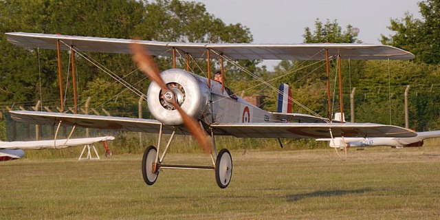 Replika Bristolu Scout poprvé ve vzduchu