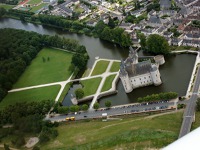 Zámek Sully, údolí řeky Loire, Francie