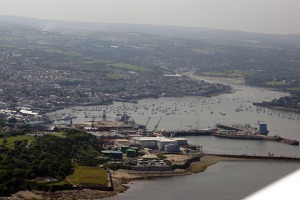 Pohled na Falmouth, pobřeží Cornwall, Anglie