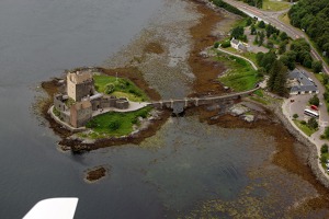 Hrad Eilean Donan Castle, Skotsko. Tento hrad patří k nejfotografovanějším hradům Velké  Británie