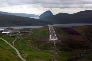 Pohled na dráhu 12 letiště Vagar při finále přistání