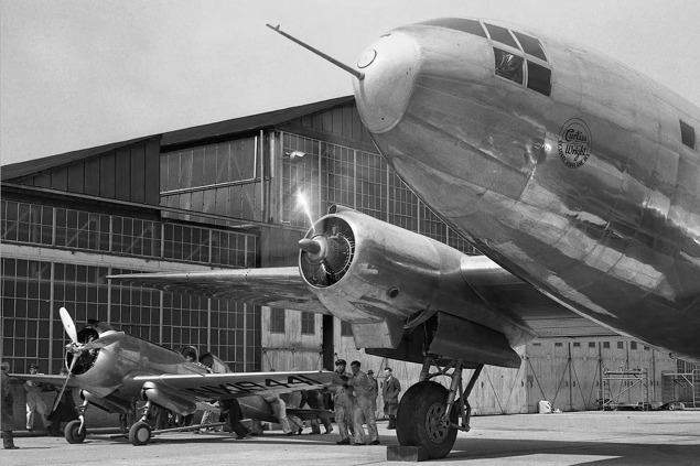 Curtiss-Wright CW-20T NX19346 a prototyp stroje CW-21B, NX19441