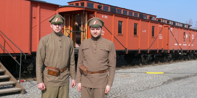 Legiovlak i s legionáři z ČSOL na nádraží ve Strakonicích