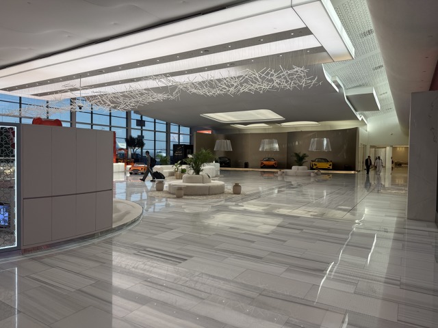 Luxusní terminál firmy Jetex, která odbavovala letadla účastnící se výstavy Dubaj Airshow 2025