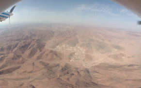 Městečko v pouštních horách