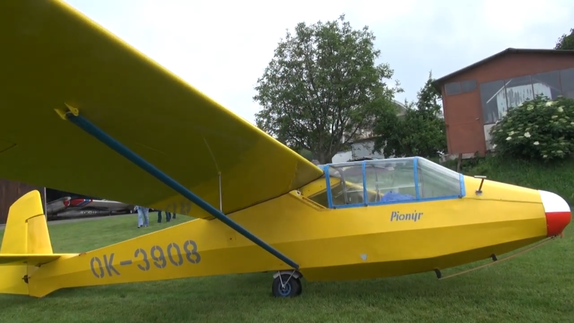 Školní větroň LF-109 Pionýr