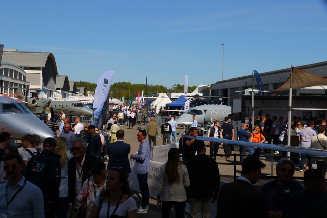 V části věnované business aviation bylo živo, ale nálada byla jiná V části věnované business aviation bylo živo, ale nálada byla jiná