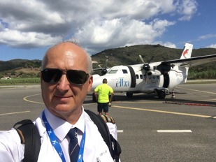 Jiří Pískatý s L-410 UVP-E20 silver air na ostrově Elba v roce 2022 Jiří Pískatý s L-410 UVP-E20 silver air na ostrově Elba v roce 2022