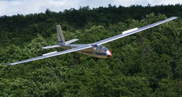 Celosvětově úspěšný cvičný větroň L-13 Blaník se vrací na nebe.  