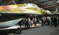 MiG-29 v hangáru č. 40 kbelského muzea. Stroj patří do sbírky VHÚ Praha. MiG-29 v hangáru č. 40 kbelského muzea. Stroj patří do sbírky VHÚ Praha.
