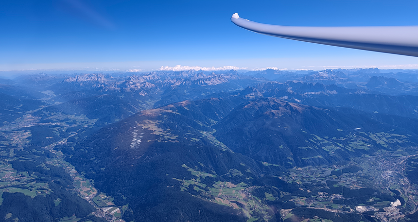 Fernflug-Premiere in den Alpen: Tausender-Strecke im Wellenflug