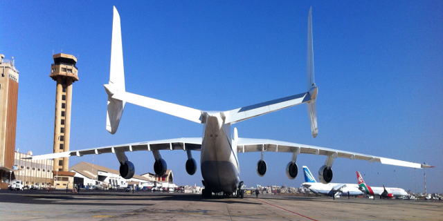 Netypický záběr na letoun An-225 Mrija