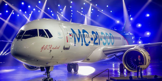 Roll-out MC-21 8. června 2016 v Irkutsku. Foto Irkut.com