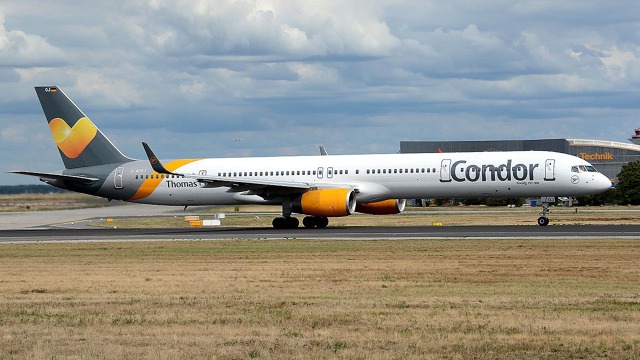 Dnešní standardní zbarvení Boeingů 757-300 německé charterové společnosti Condor.