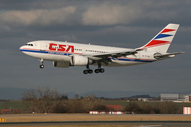 Airbus A310 OK-WAA se stal dne 13.2.1991 prvním letounem západní provenience v novodobé historii českého dopravce; od roku 2009 létá u íránské společnosti Mahan Air. Původní dvojici strojů A310-304 ve flotile ČSA doplnily v letech 2003, resp. 2004 další dva letouny výkonnější verze A310-325. České aerolinie letouny A310 využívaly až do roku 2010 především na dálkových linkách do USA, Kanady, jižní a jihovýchodní Asie a na chartery do Karibiku a svého času držely dokonce rekord v denním využití tohoto typu, dosahujícím až 16 hodin.