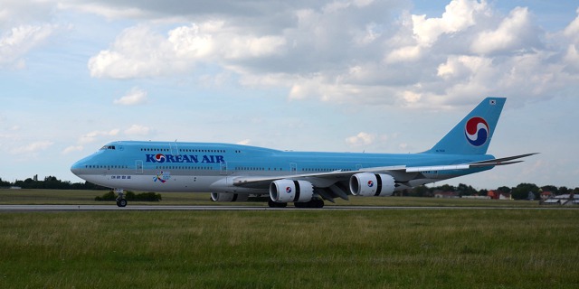 Boeing 747-8I při prvním příletu do Prahy na lince Soul - Praha Korean Air.