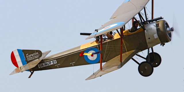 Do výzbroje čs. leteckých oddílů se dostalo i několik dvoumístných britských letounů Sopwith Strutter. Na obrázku replika tohoto letounu. Foto: Roman Peták