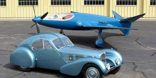 Bugatti a Bugatti.