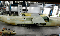 Nedokončený druhý stroj An-225 Mrija v hale ukrajinského výrobce. Foto: Antonov.com Nedokončený druhý stroj An-225 Mrija v hale ukrajinského výrobce. Foto: Antonov.com