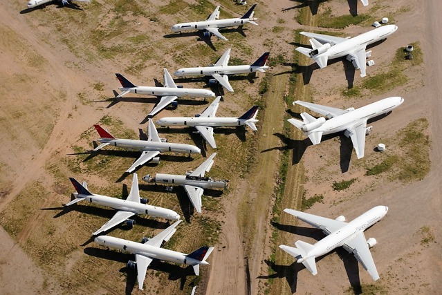 Pinal Airpark v Arizoně. Tady tráví svoji penzi vysloužilá letadla. 